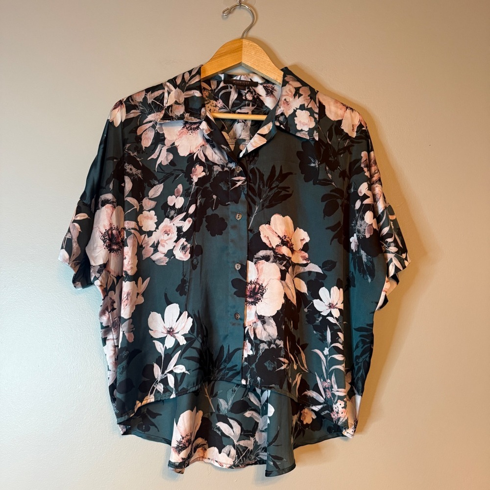 Midnight Bakery Green Floral Satin Button Down High Low Top Medium Oversized